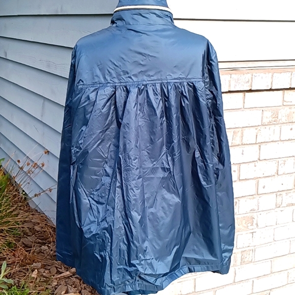 T Tahari nylon jacket windbreaker zip front with hood size L - Picture 5 of 10
